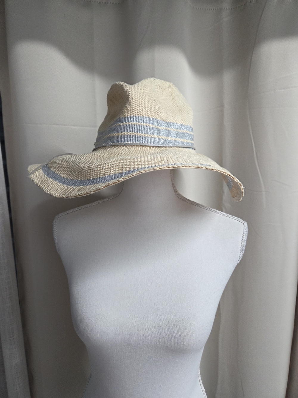 Sun And Sand Women’s Cream Straw Sun Hat Summer UPF 50+ Adjustable